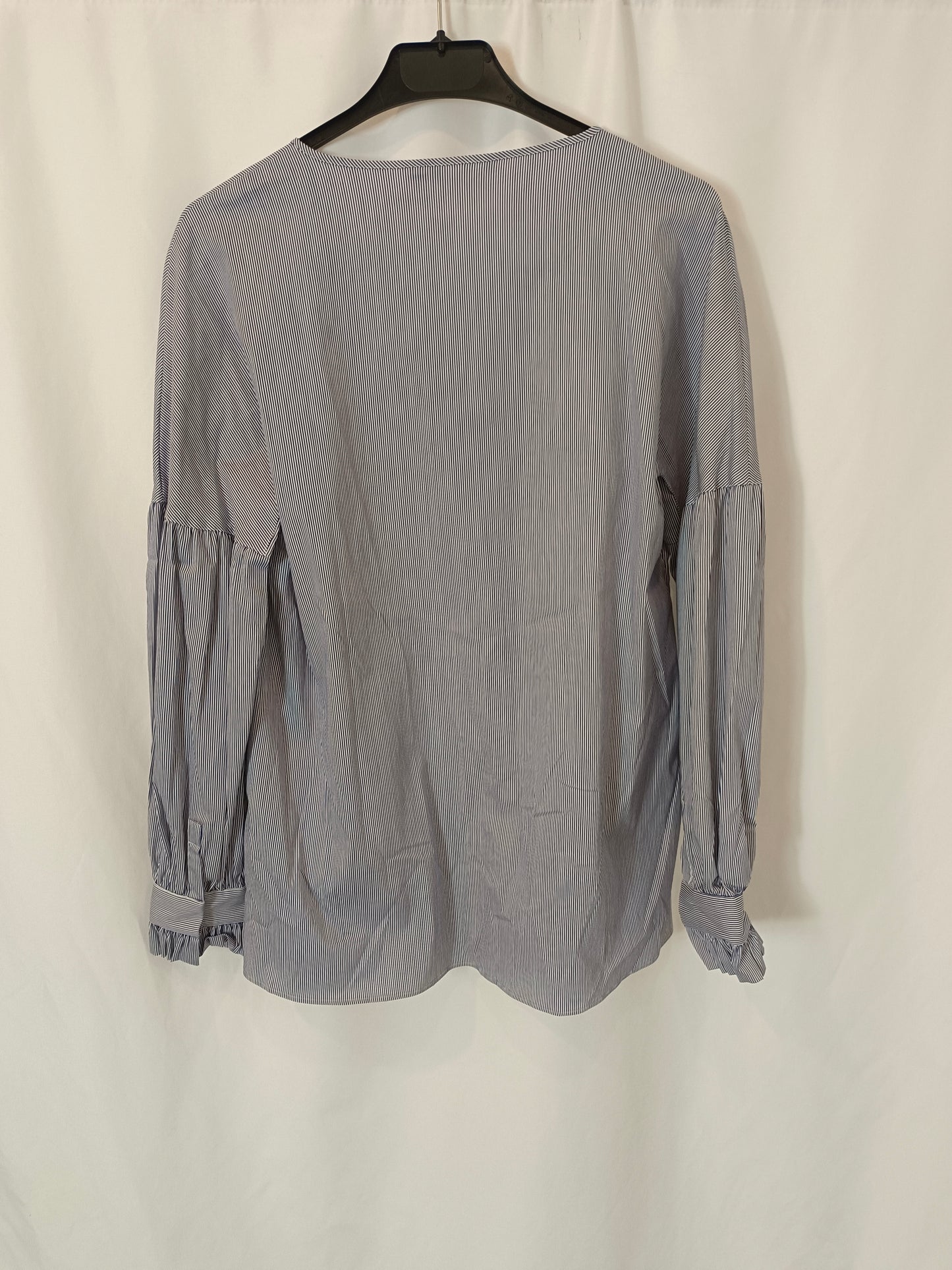 MASSIMO DUTTI. Blusa de rayas azul y blanco T.38