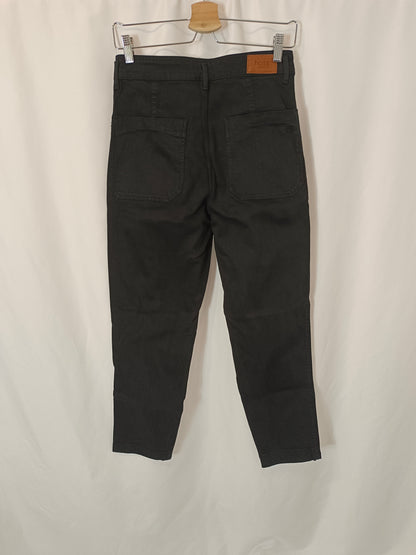 INTROPIA. Pantalón negro denim T.36