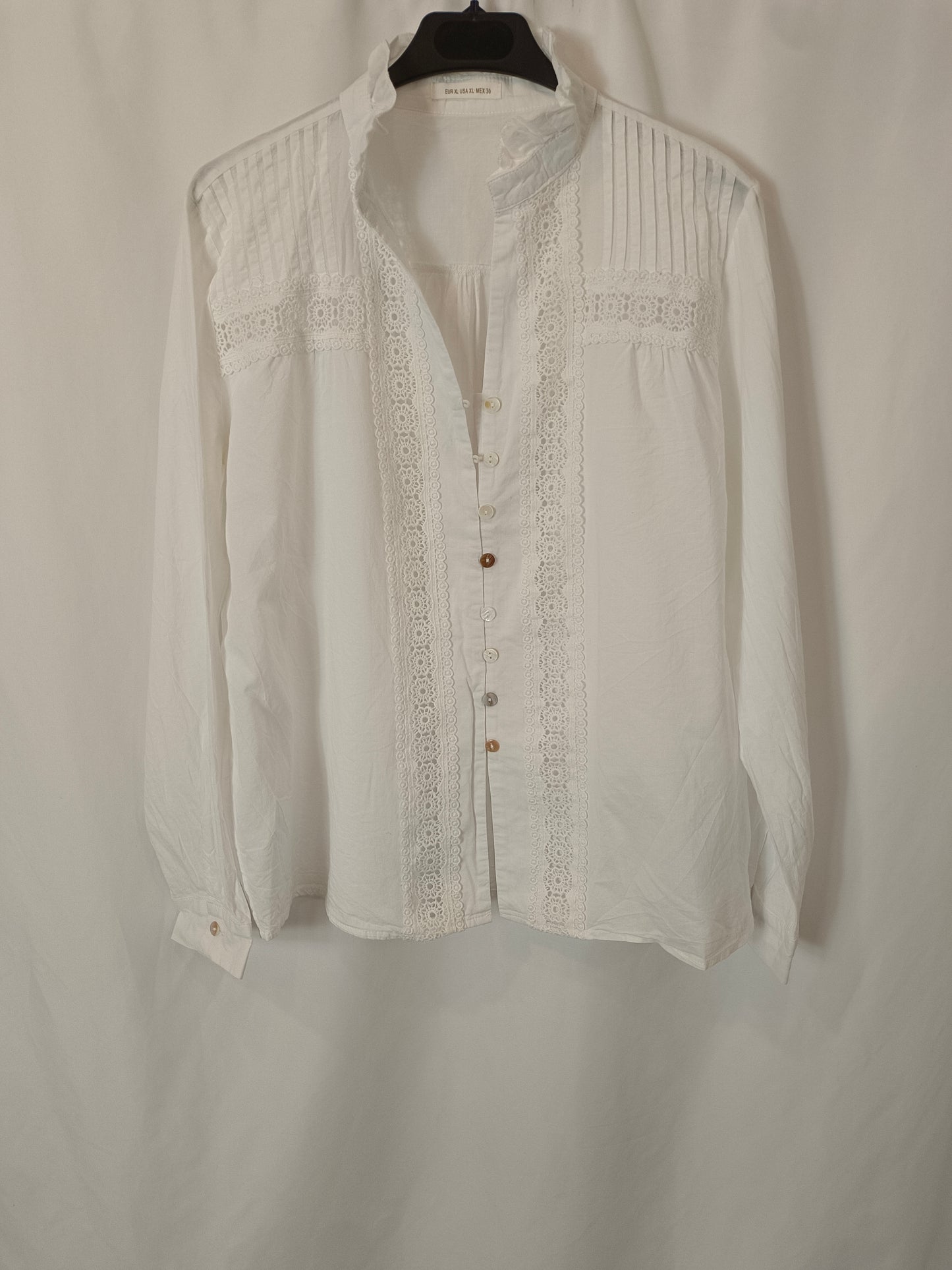 OTRAS. Blusa blanca encaje T.xl