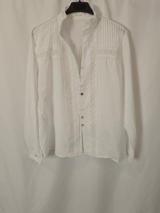 OTRAS. Blusa blanca encaje T.xl