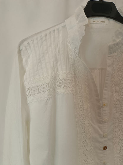 OTRAS. Blusa blanca encaje T.xl