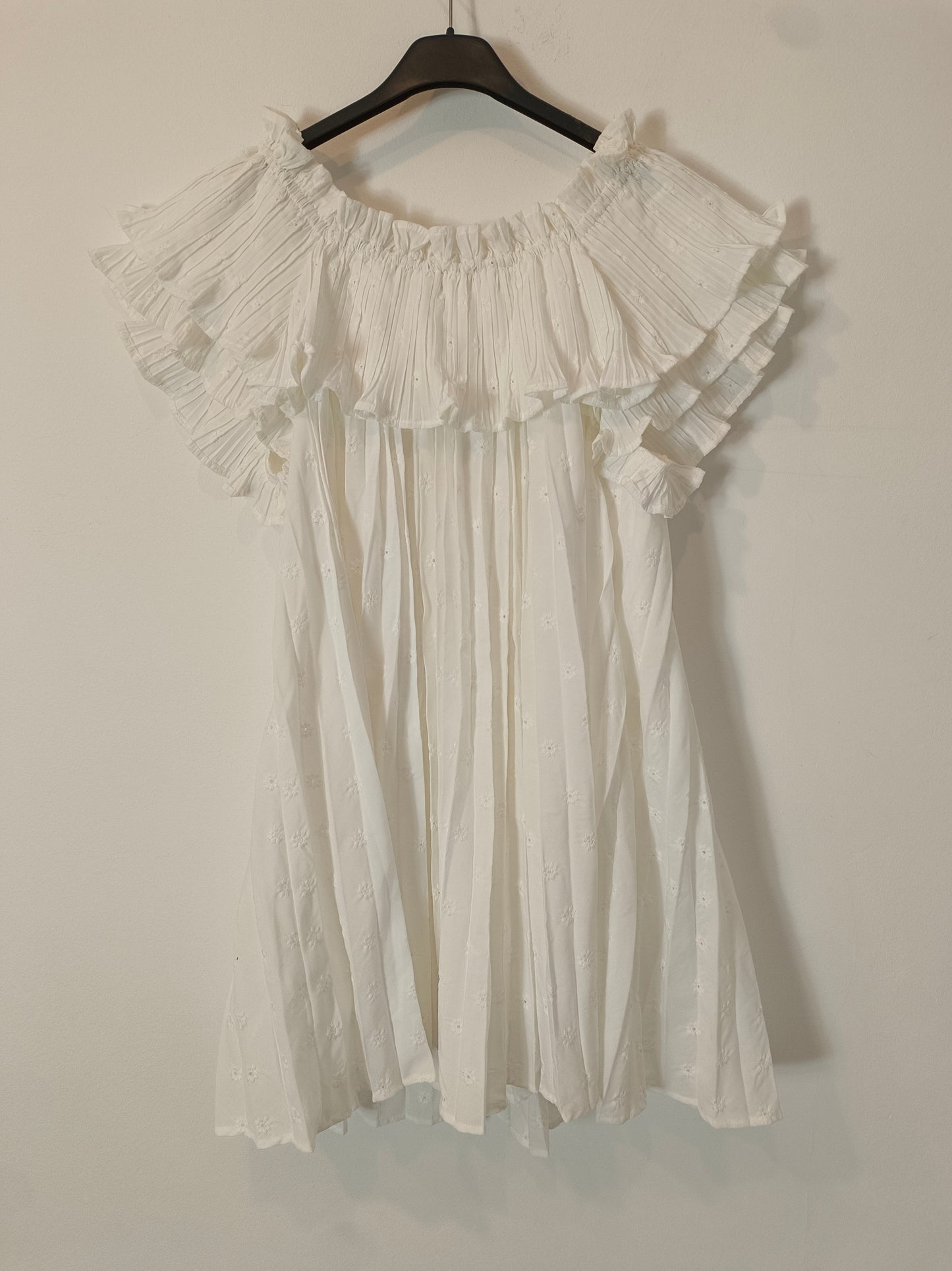 SEZANE. Vestido corto blanco plisado T.40