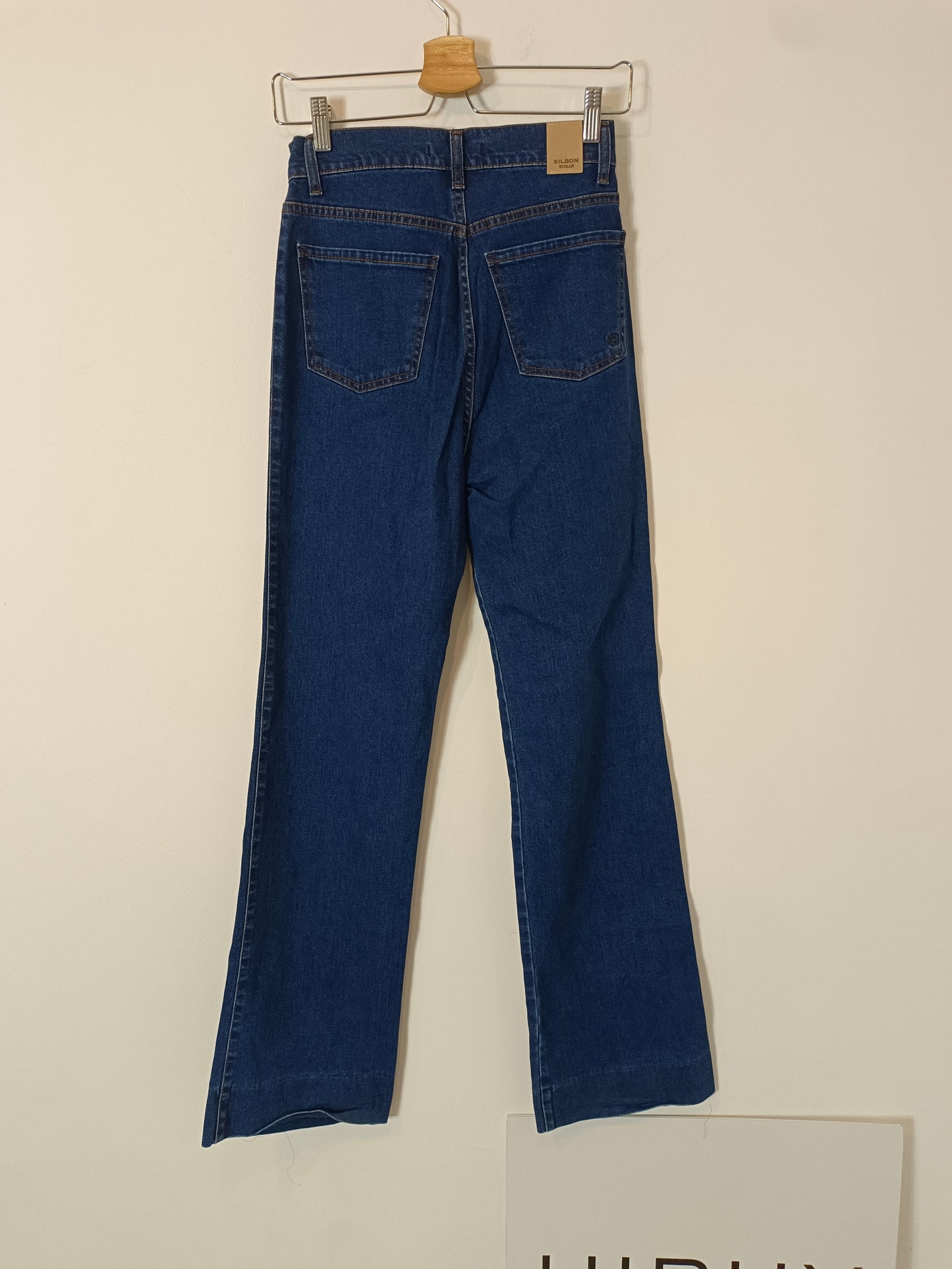 SILBON. Pantalón ancho denim T.36