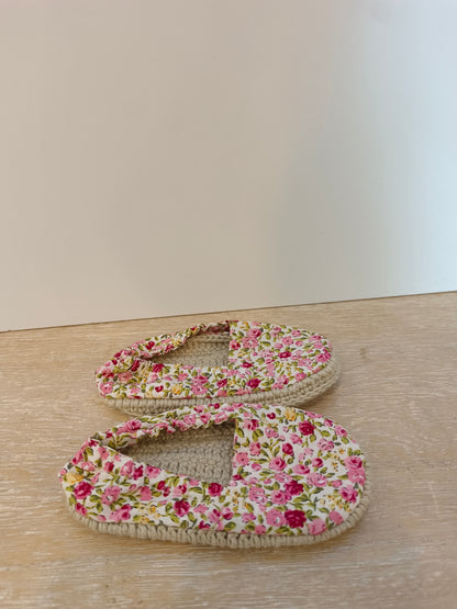 OTRAS. Zapatos flores suela hilo T.20-21