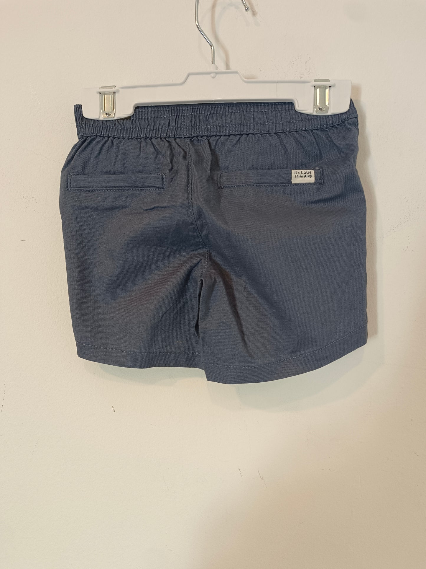 SFERA. Pantalón azul corto bebé T.6-9 meses