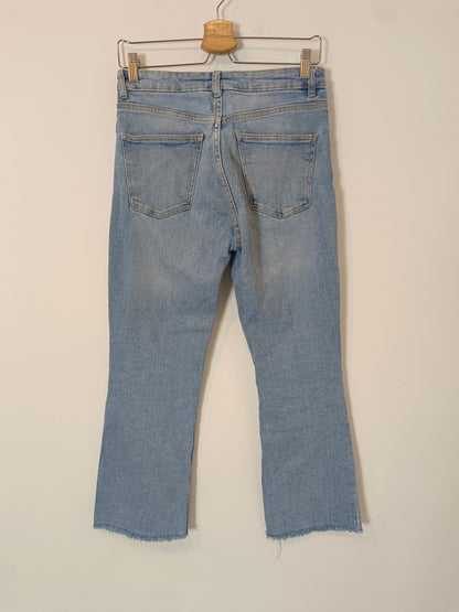 ZARA. Pantalón denim recto claro T.36