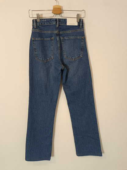 STRADIVARIUS. Pantalón denim recto T.36