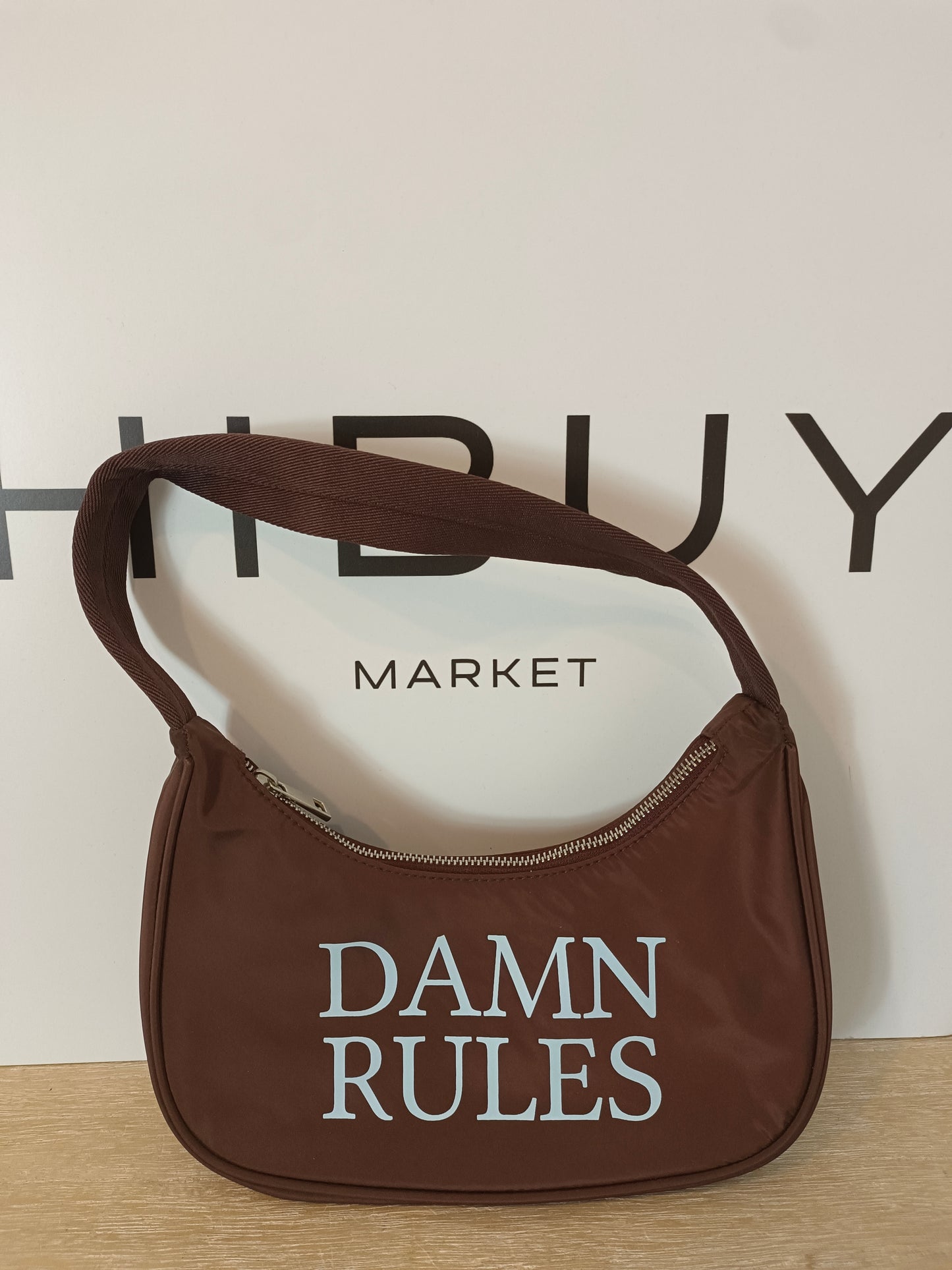 BERSHKA. Bolso marrón "Damn Roles"