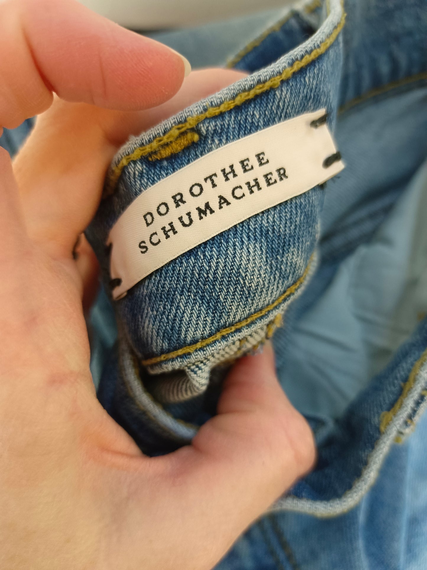 DOROTHEE SCHUMACHER. Pantalón denim desgastes Tu(38)