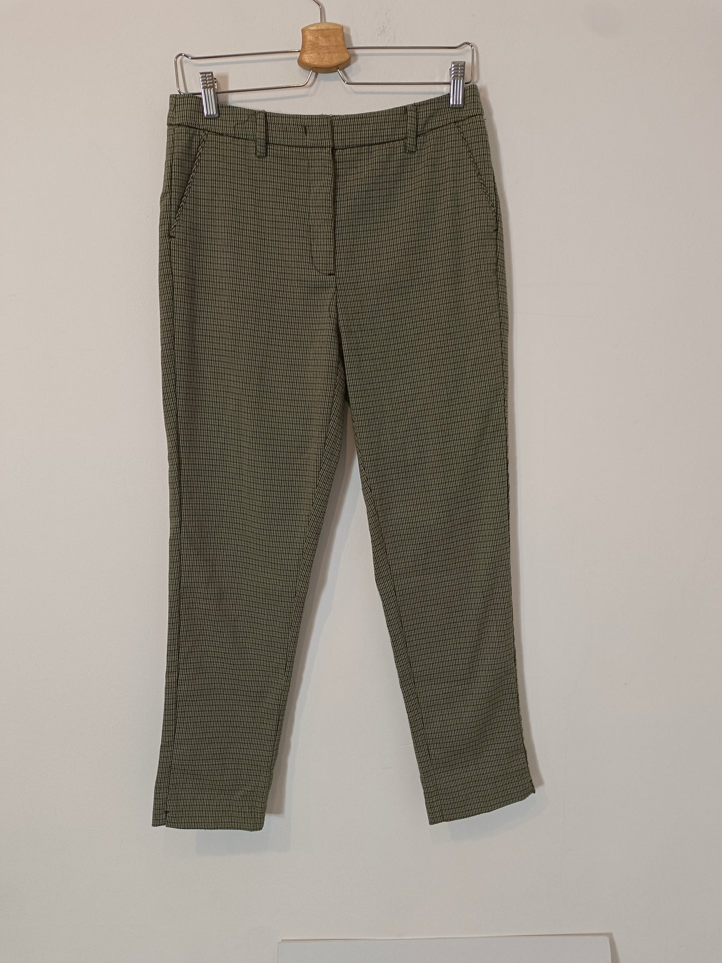 MANGO. Pantalón pata de gallo verde T.38