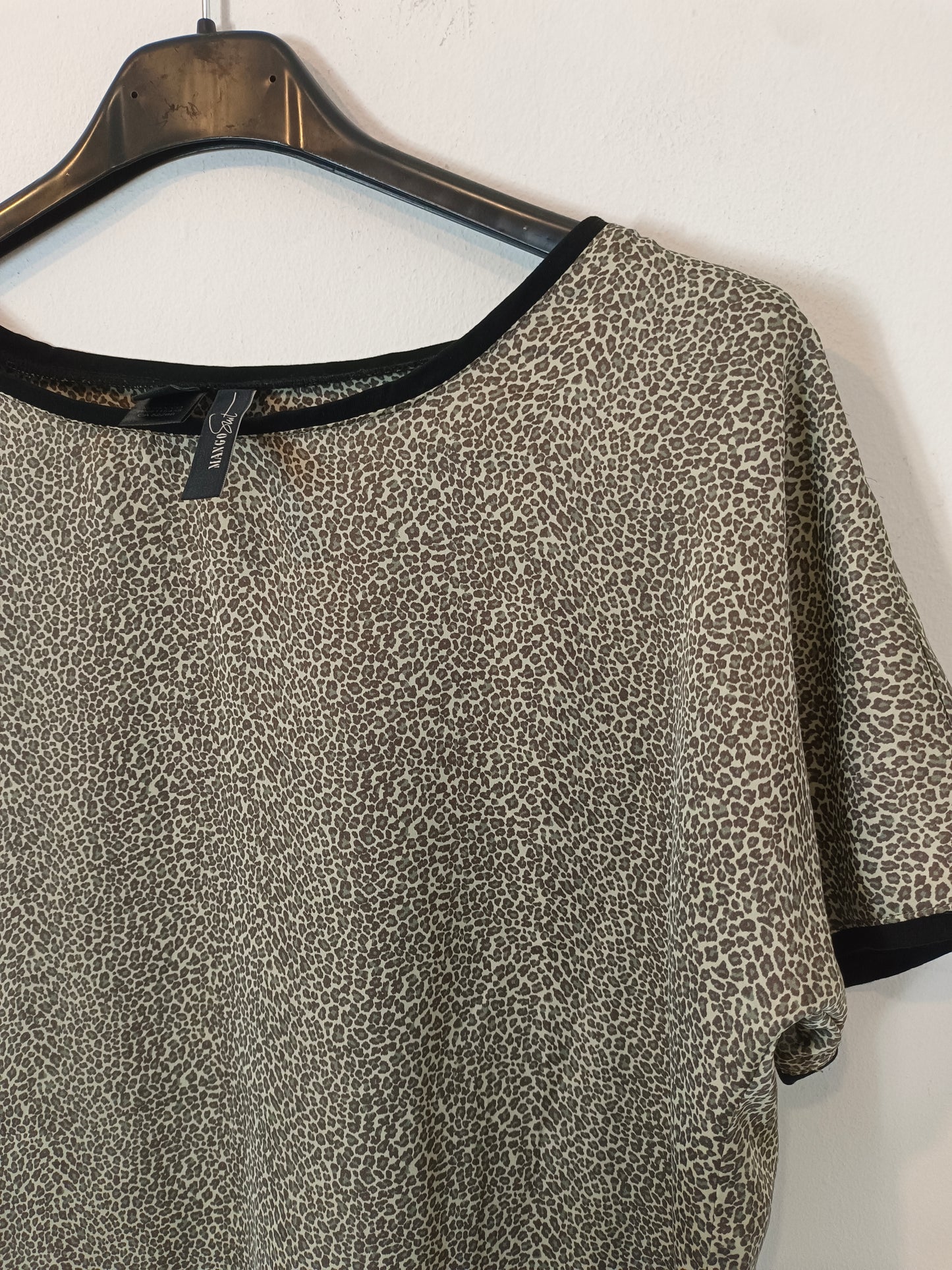 MANGO. Top fluido animal print T.xs