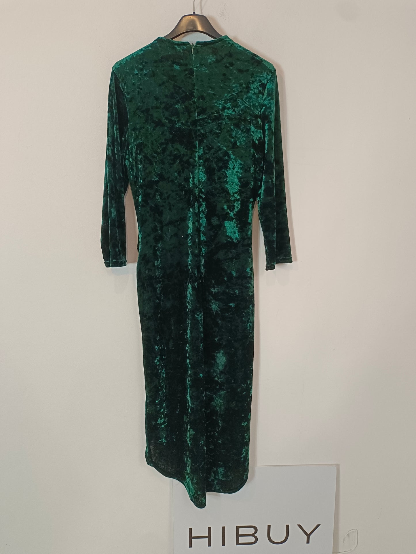 TFNC LONDON. Vestido midi verde terciopelo T.s