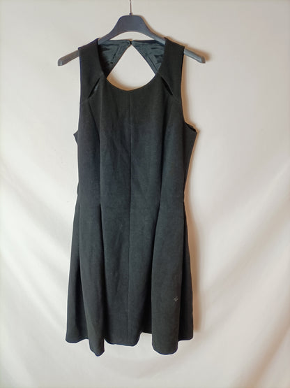 COMPTOIR DES COTONNIERS. Vestido negro pinzas. T 38