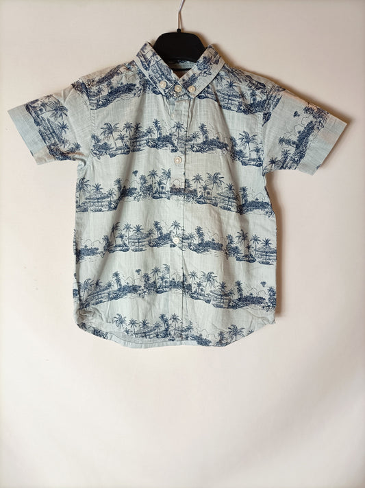 PRIMARK. Camisa manga corta palmeras. T 3-4 años