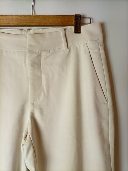 ZARA. Pantalón beige de vestir T.38