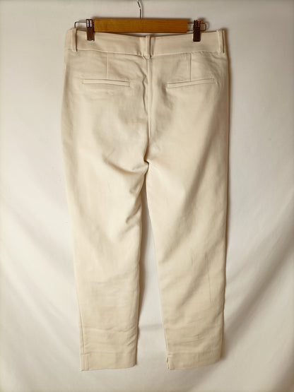 ZARA. Pantalón beige de vestir T.38