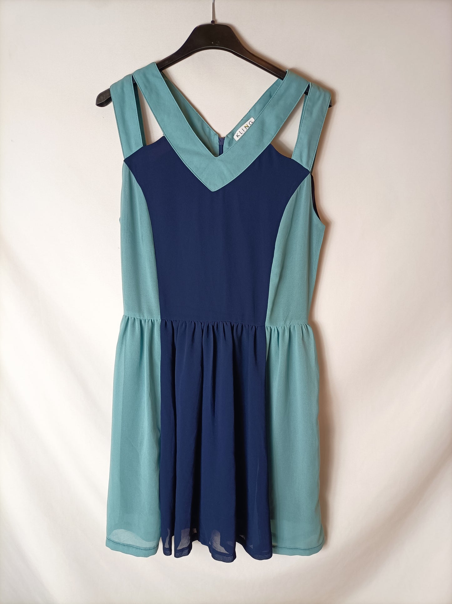 KLING. Vestido corto bicolor aperturas. T 2 (M)