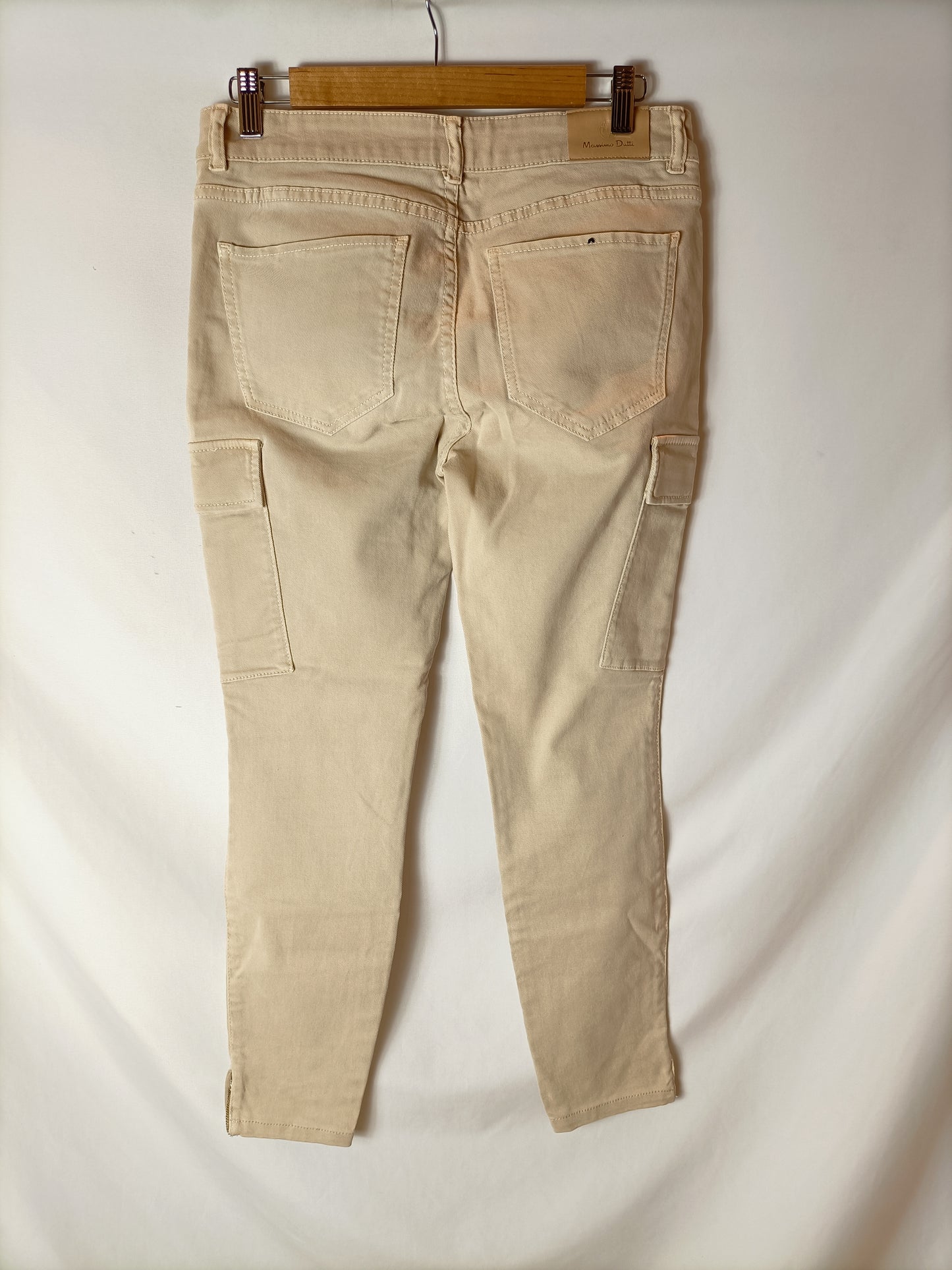 MASSIMO DUTTI. Pantalones beige bolsillos. T 38