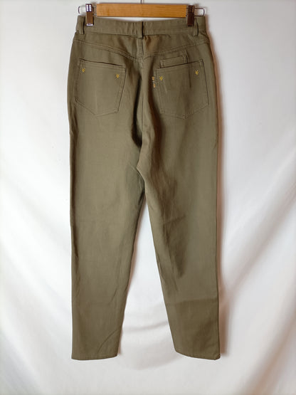 BURBERRY. Pantalones tiro alto verde caqui. T 40