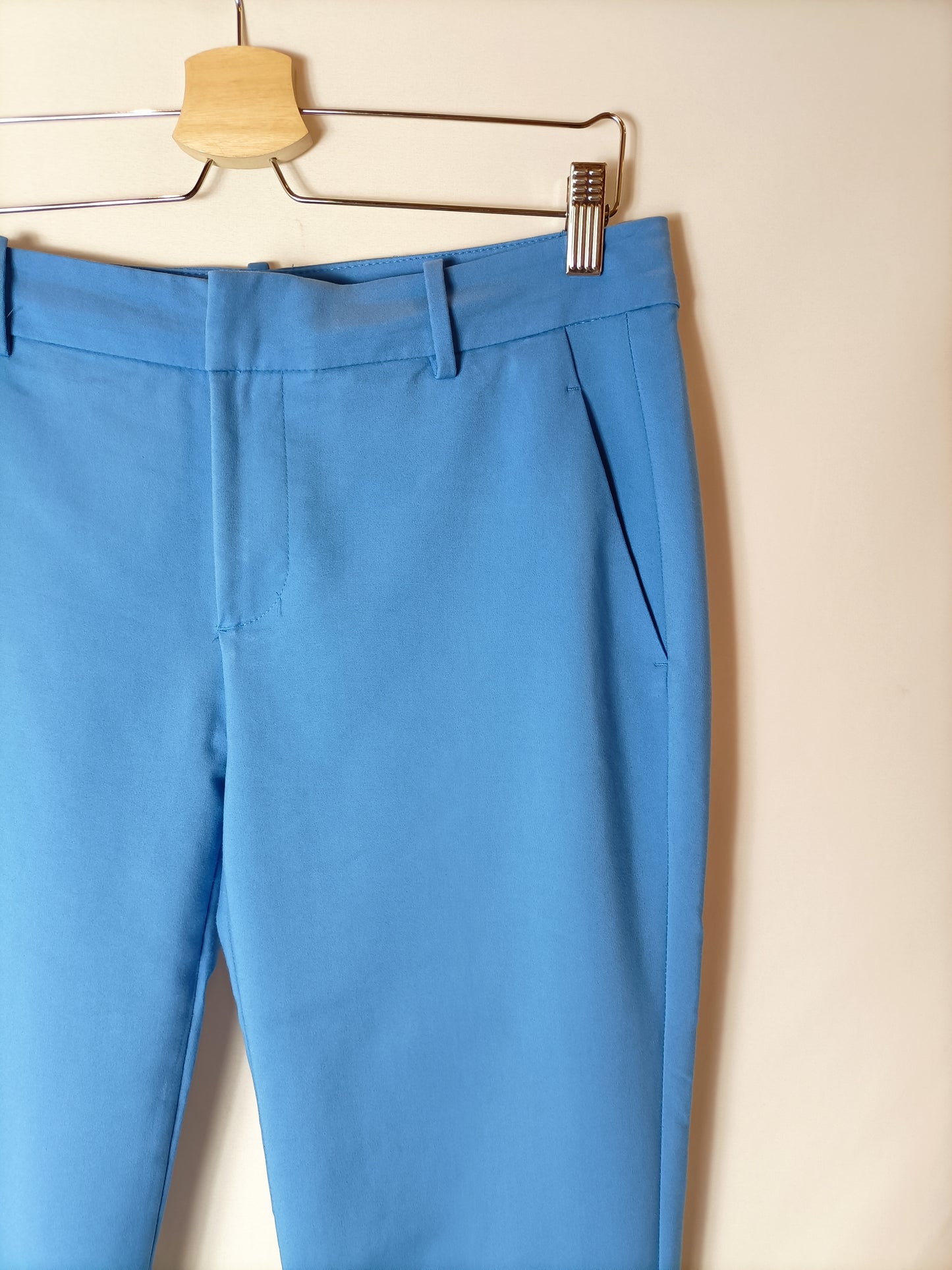 ZARA. Pantalón azul de vestir. T 38