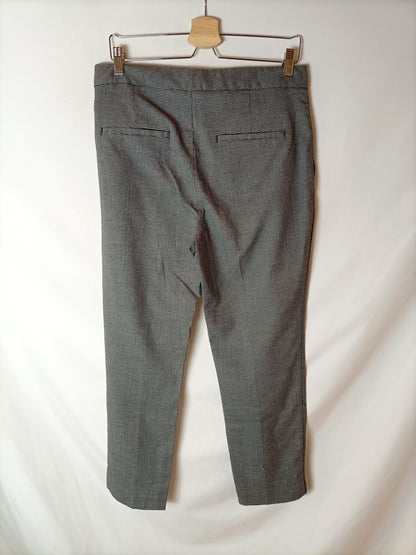 ZARA. Pantalón de vestir pata de gallo gris y negro. T 40