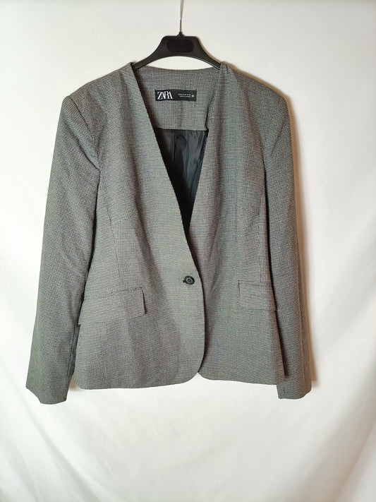 ZARA. Blazer pata de gallo gris y negra. T 42