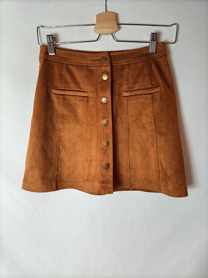 ZARA. Falda camel efecto piel. T XS