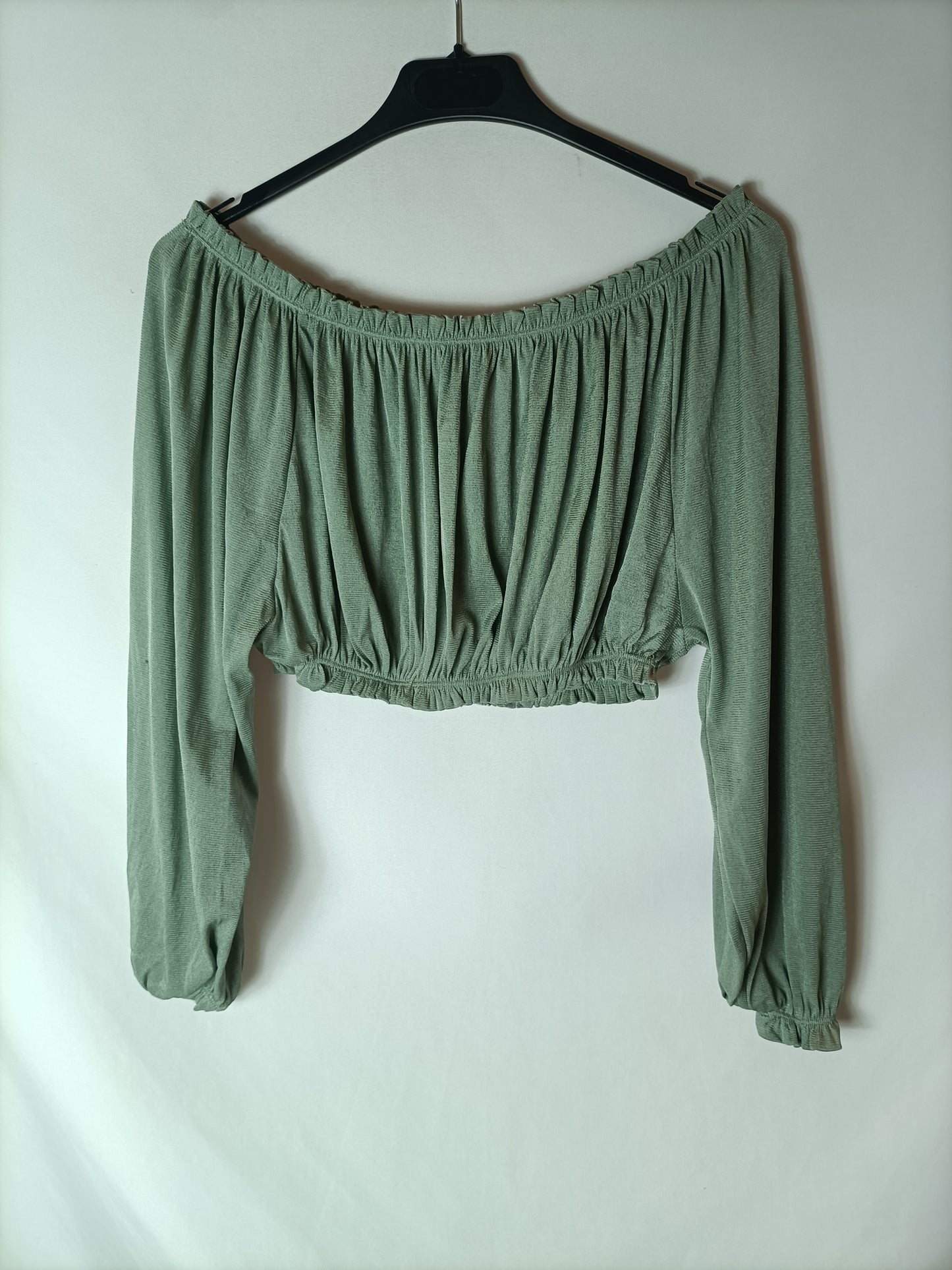 ZARA. top verde elástico T.s