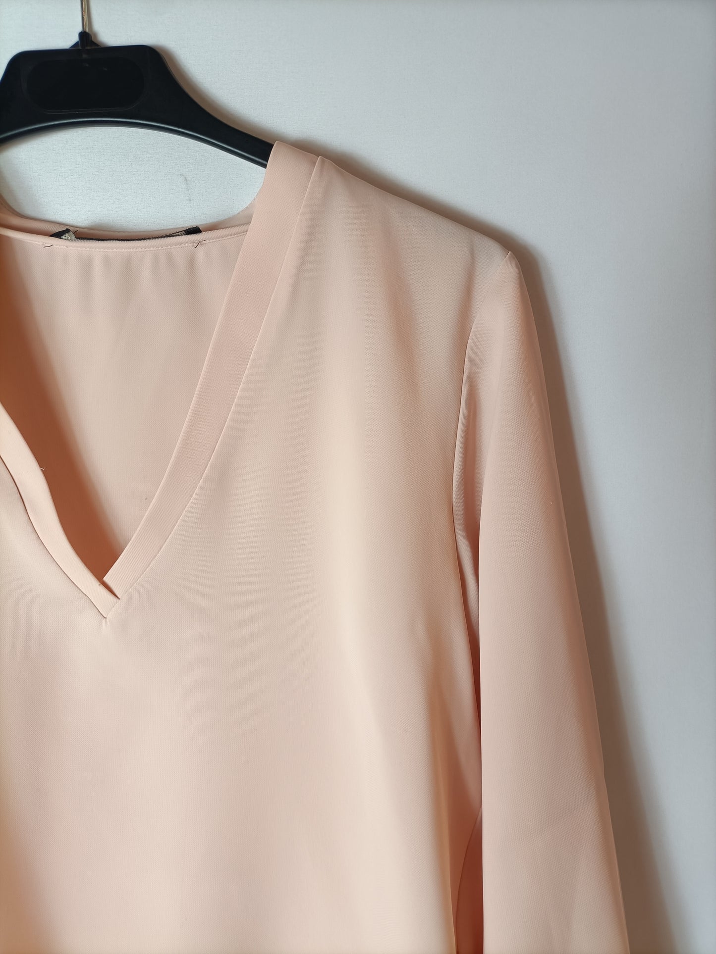 ZARA. Blusa rosa fluida T.xs