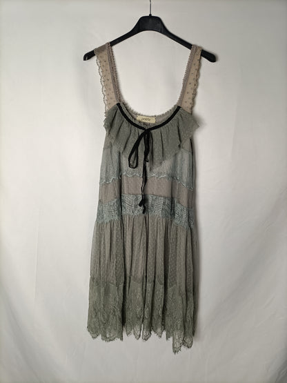 POETE. Vestido gris encajes . T S