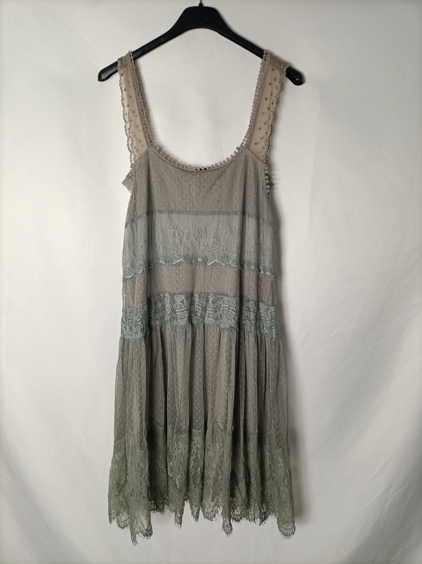 POETE. Vestido gris encajes . T S