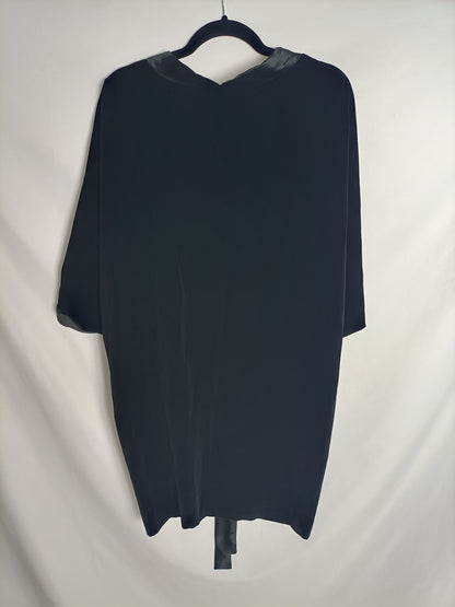 PE DE CHUMBO. Vestido negro terciopelo T.u(m)