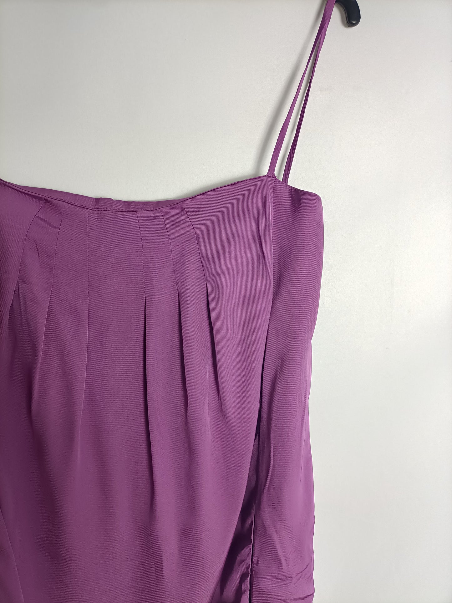 ALBA CONDE. Vestido morado tirantes T.38