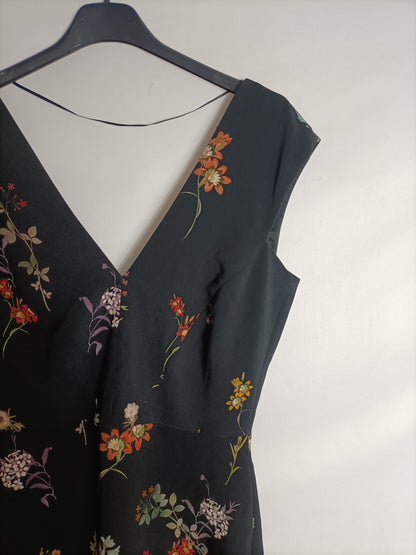 ZARA. Vestido negro estampado floral t. S