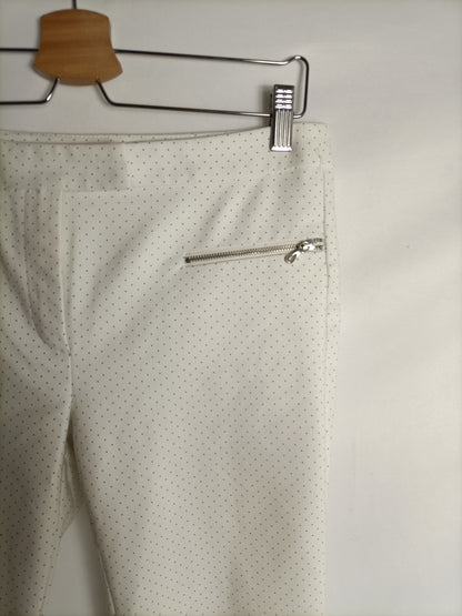 ZARA. Pantalón blanco lunares T.m