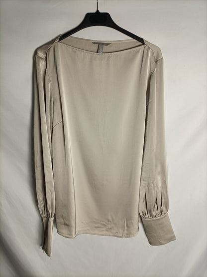 H&M. Blusa beige satinada T.s