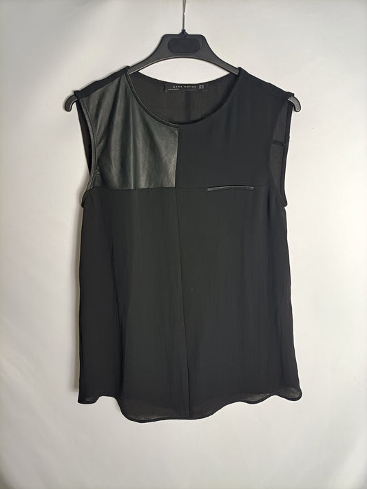 ZARA. Top negro  doble textura T.xs