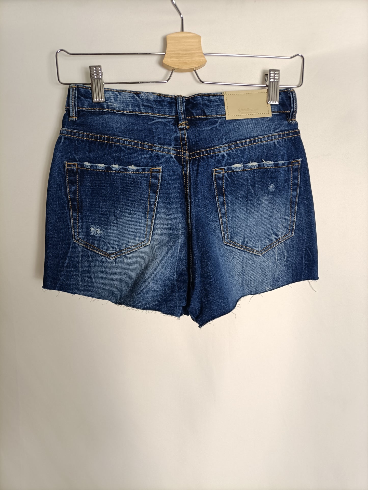 STRADIVARIUS. Shorts denim rotos T.36(32)