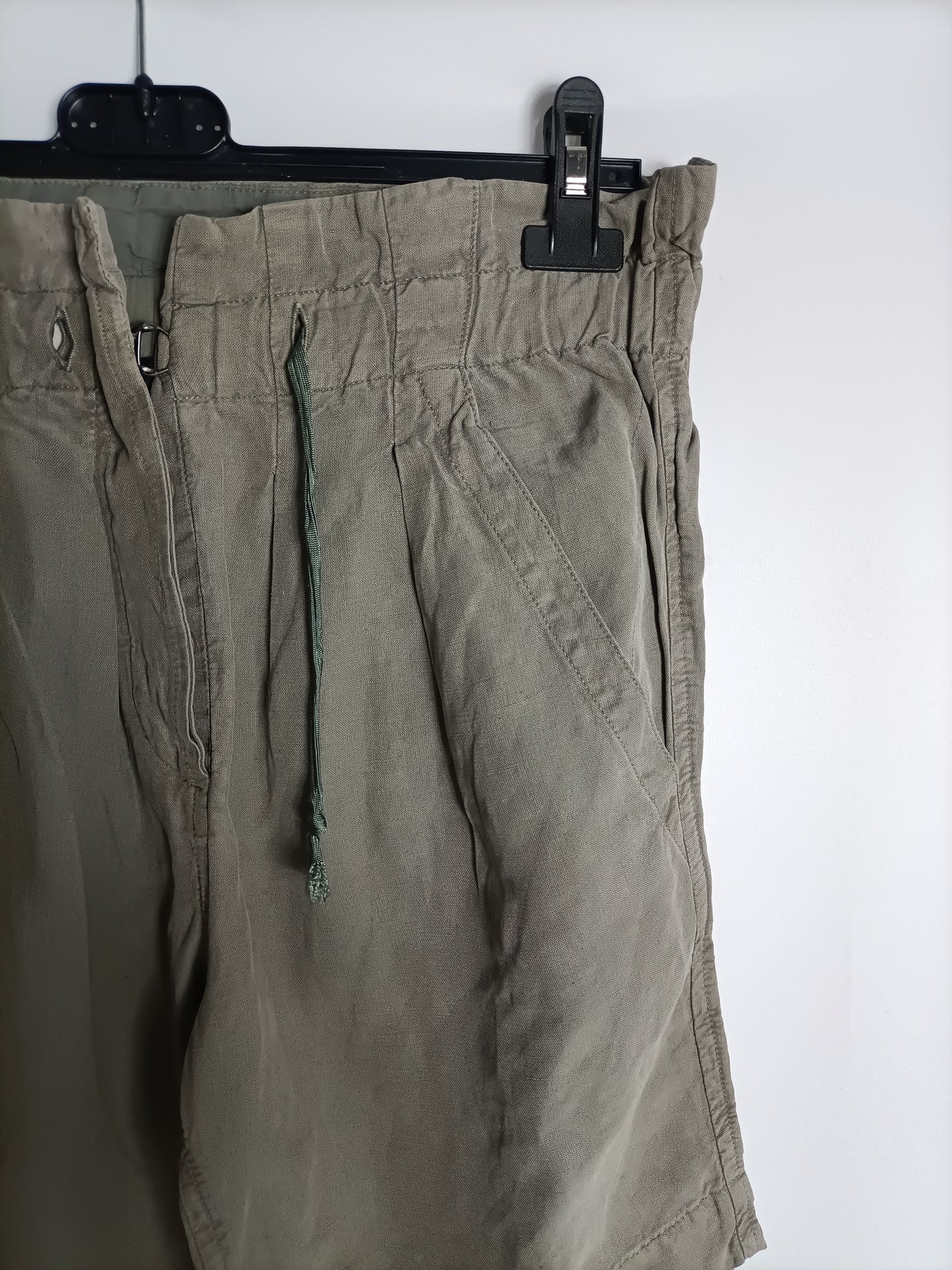 ISABEL MARANT. Pantalón corto verde T.0(xs)