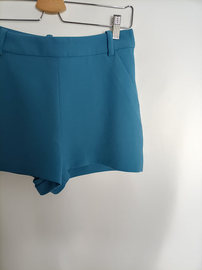 MAJE. Shorts azul de vestir T.36