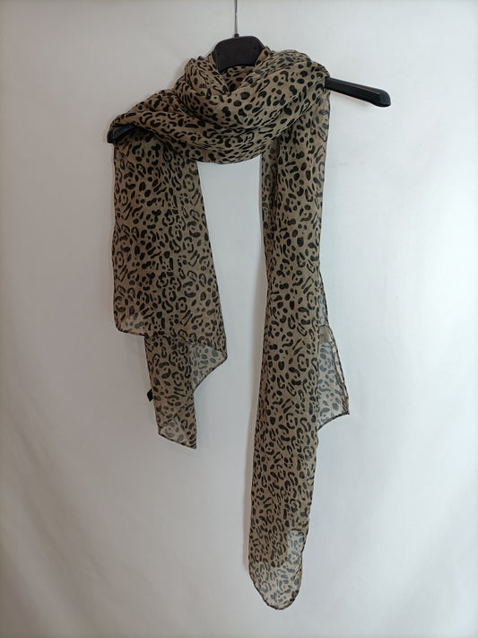 OTRAS. Fular animal print