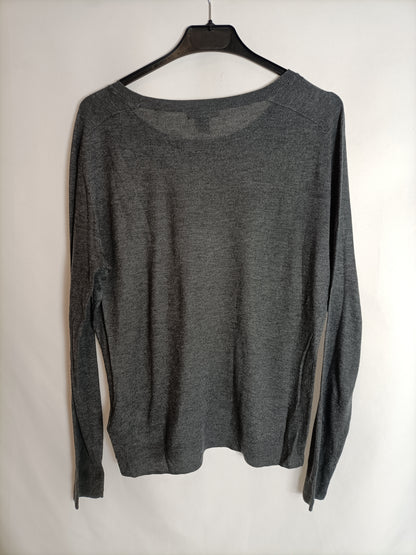 H&M. jersey gris abalorios T.s