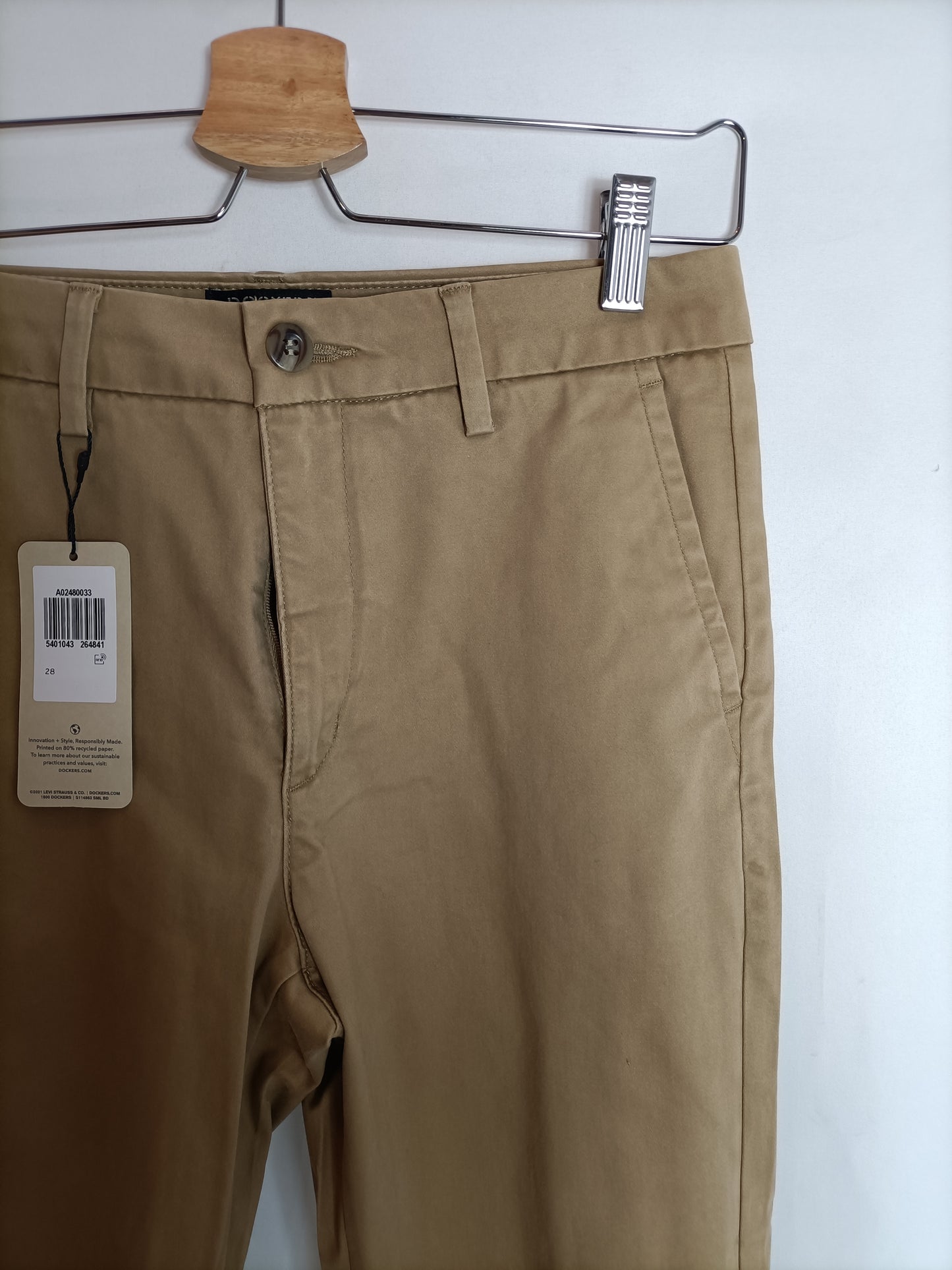 DOCKERS.Pantalón chino beige T.28(36)