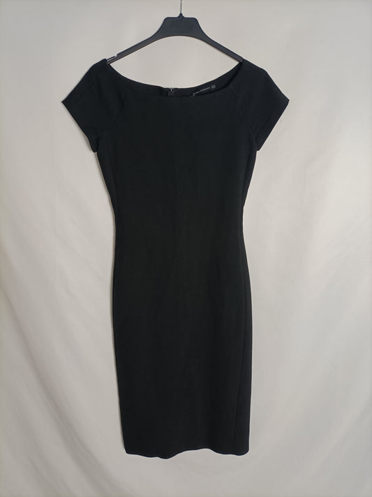 ZARA. Vestido negro básico T.xs