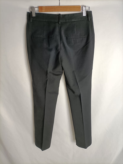 ZARA. Pantalón negro de vestir T.34