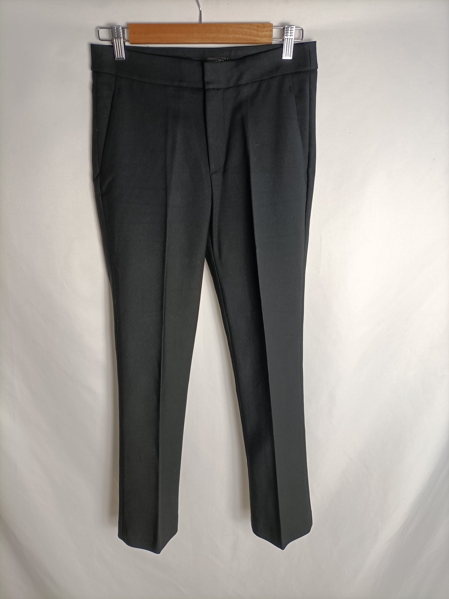 ZARA. Pantalón negro de vestir T.34