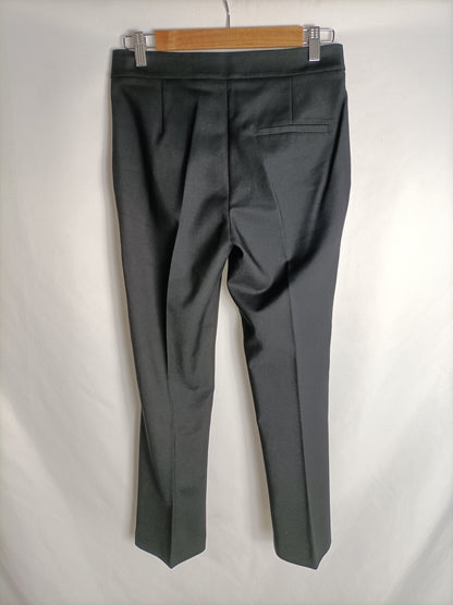 ZARA. Pantalón negro de vestir T.34