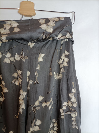 ATELIER. Pantalón gris flores T.s/m