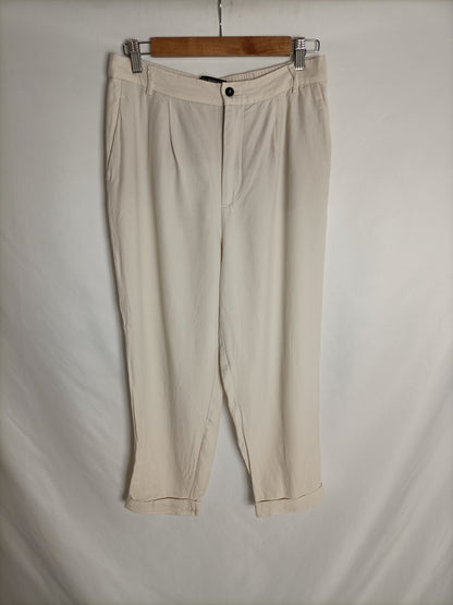 ZARA. Pantalón beige fluido T.m