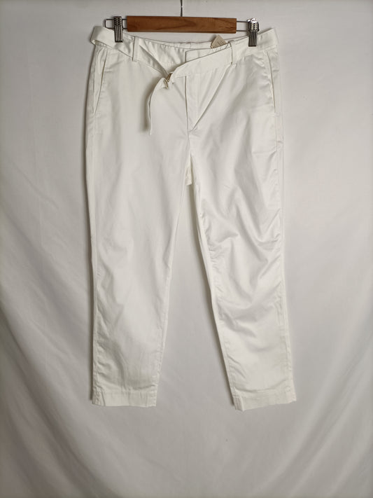 MASSIMO DUTTI. Pantalón blanco satinado T.38